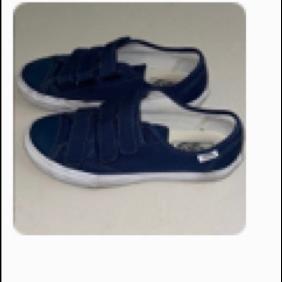 Vans - Picture 1 of 1